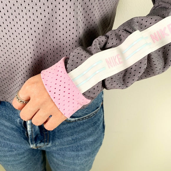 Nike Sweatshirt Dri-Fit Top - Picture 8 of 9